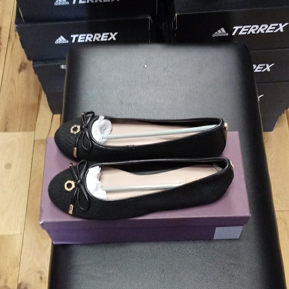 Carvela - Picture 4 of 4